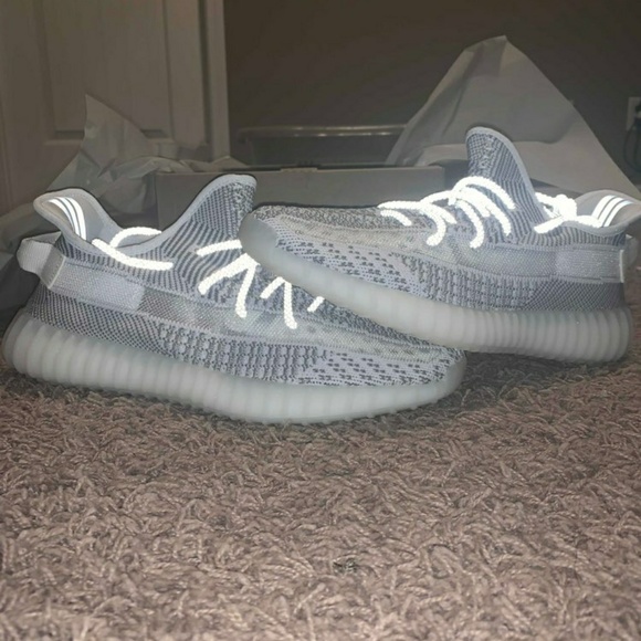 Yeezys static - Picture 2 of 7